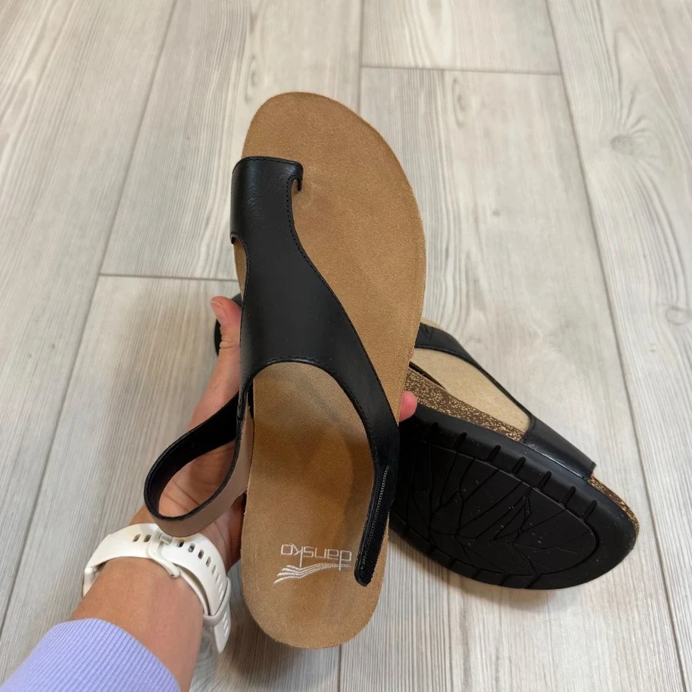 NEW Dansko Reece Black Waxy Burnished Leather Toe Loop Sandal Womens US 10 41